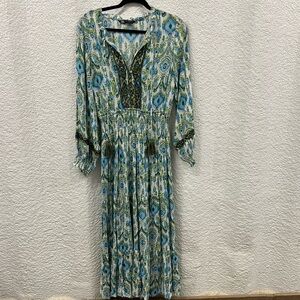 Elegant Blue and Green Patterned Dress